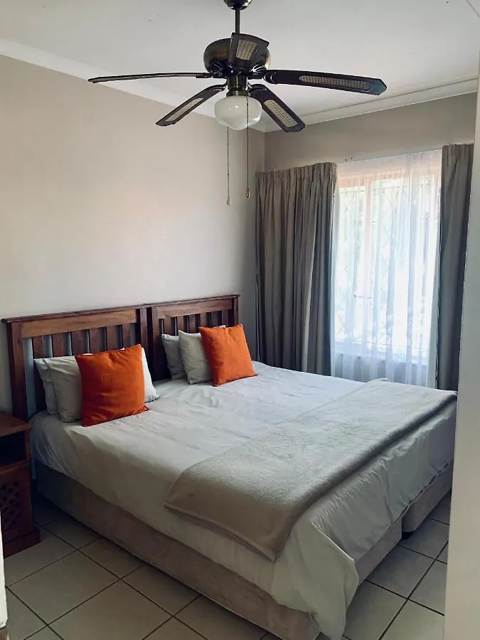 Guest house Summerstrand Beach Lodge